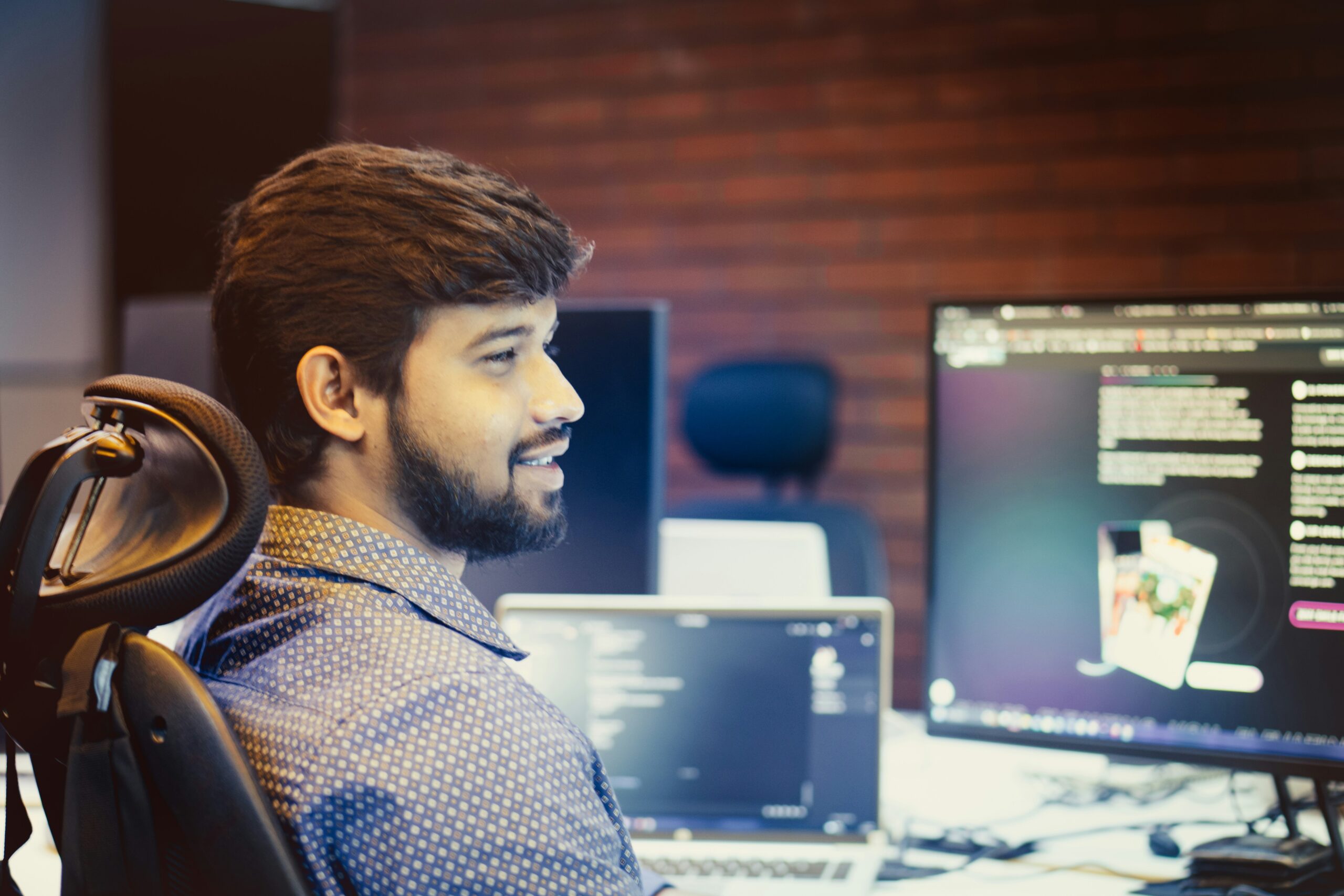 Embedded Software Engineer Jobs in IoT Startups vs Big Tech